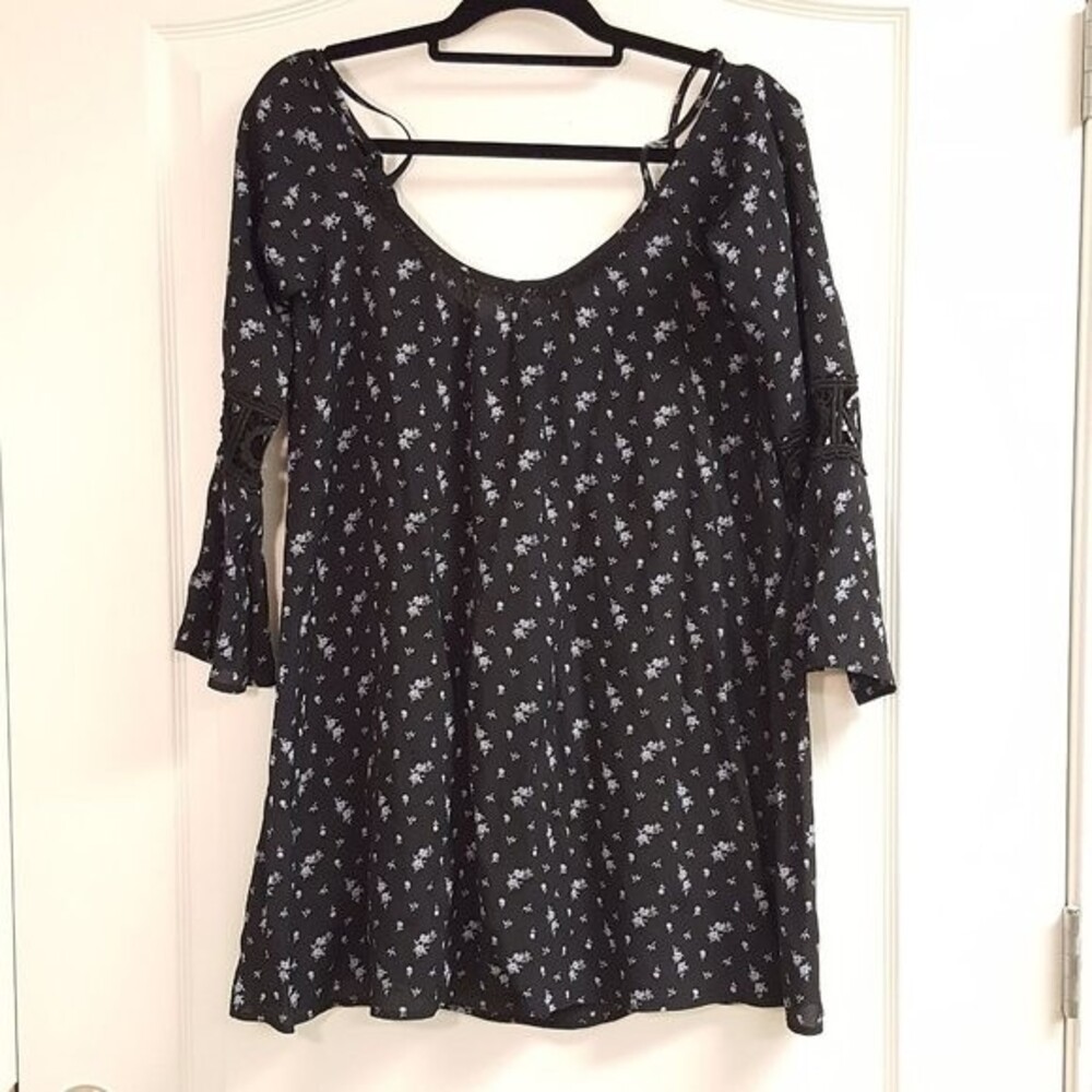 Lucy Love Off the Shoulder Blouse NWT